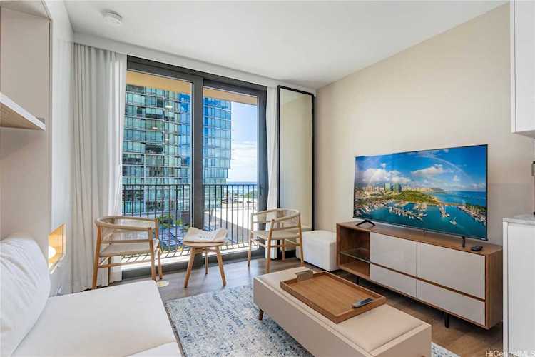 987 Queen Street #1208 Honolulu, HI 96814