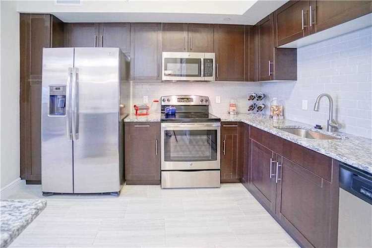 1220 NE 24th Street #1305 Wilton Manors, FL 33305