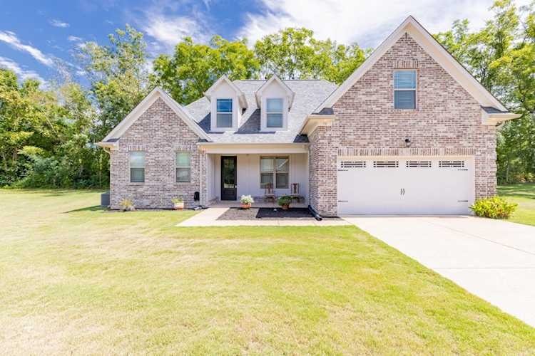 653BSearch BHHS Taliesyn homes for sale in Germantown, Collierville