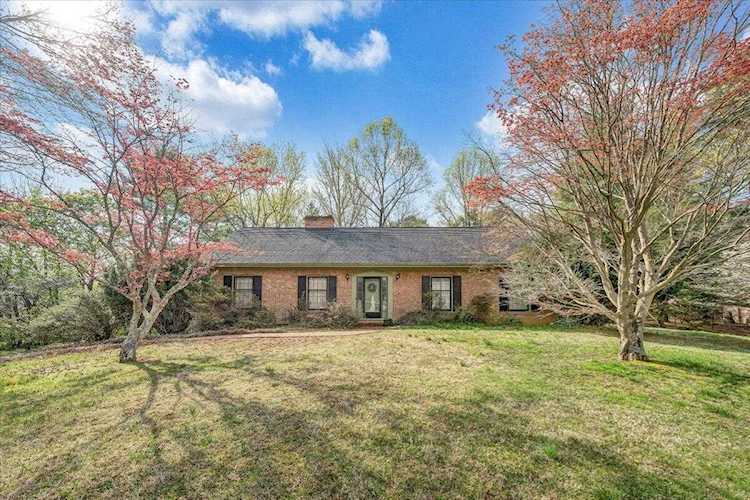 219 Catawba Daleville, VA 24083