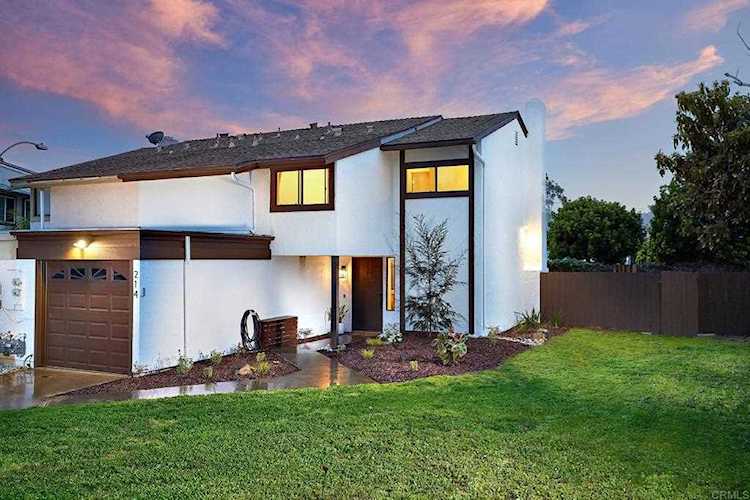214 Calle De Madera Encinitas, CA 92024