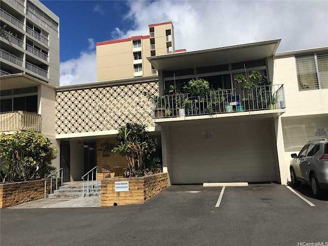 1122 Wilder Avenue #105 Honolulu, HI 96822