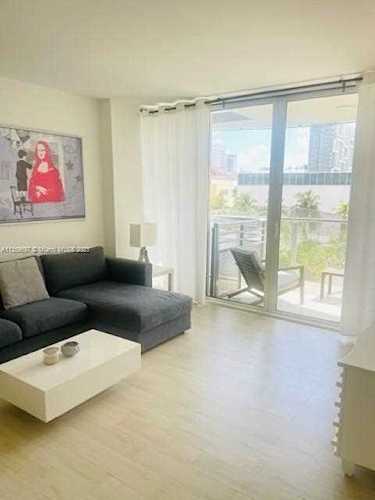 2155 Washington #401 Miami Beach, FL 33139