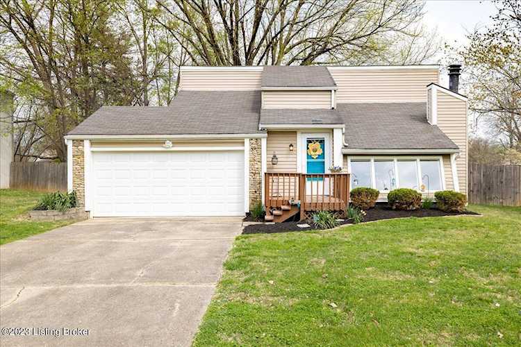 4905 Roman Dr, Louisville, KY 40291 - Nottingham Hills $260,000 Photo 1