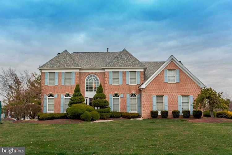 3 Dartmouth Ln Richboro, PA 18954