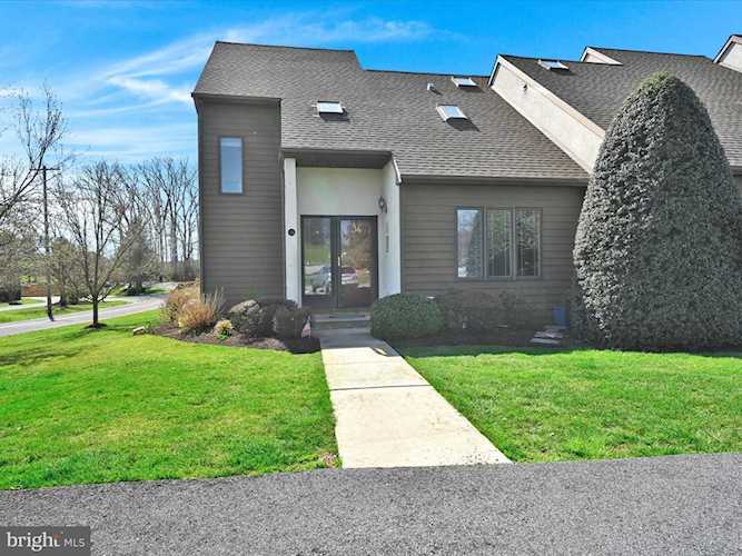 34 Hawk Valley Ln Denver, PA 17517