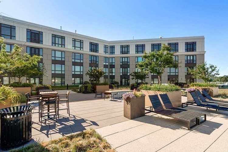 10 Shipyard Dr #414 Hingham, MA 02043