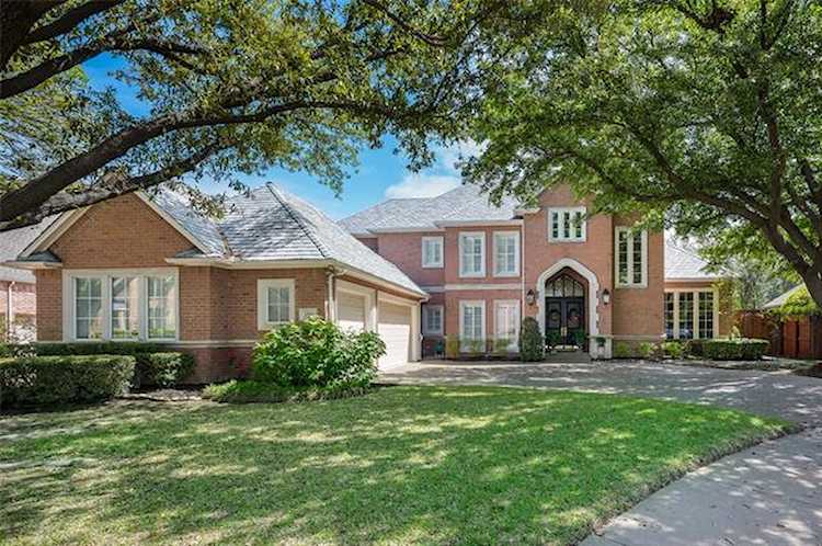 2804 Amesbury Drive Plano, TX 75093