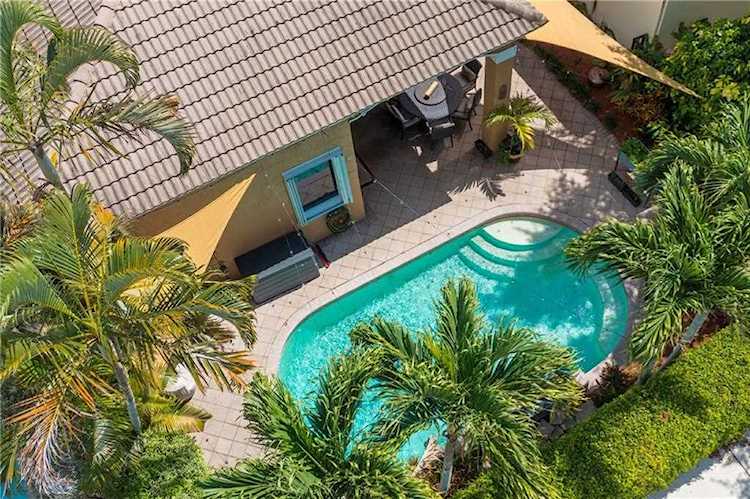 5874 NW 125th Ter Coral Springs, FL 33076