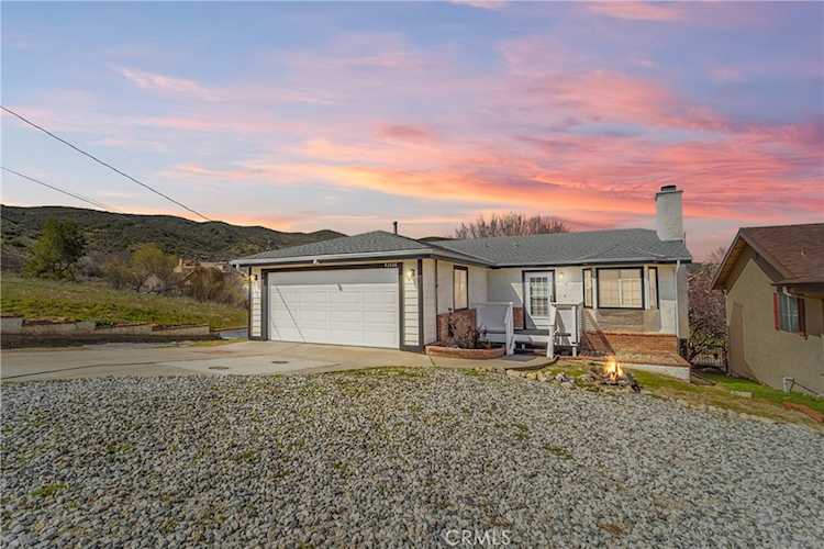 42606 Coolcrest Dr Lake Hughes, CA 93532
