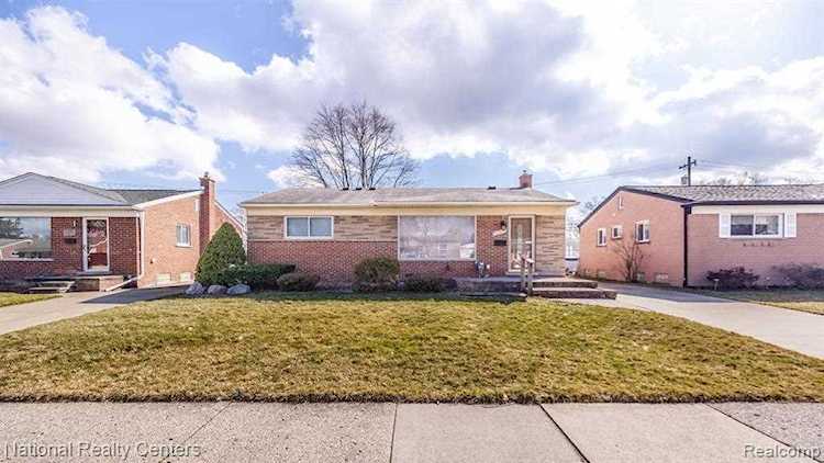 32579 Mackenzie Dr Westland, MI 48185 | MLS 20230023371 Photo 1