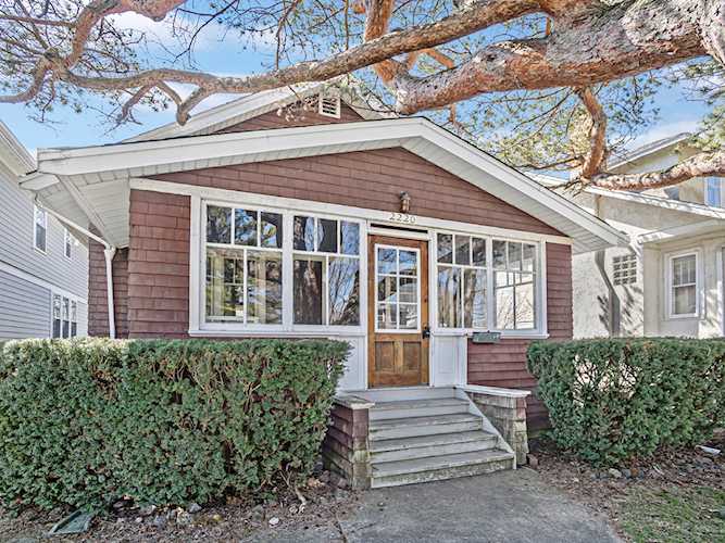 2220 Payne St Evanston, IL 60201 | MLS 11756113 Photo 1