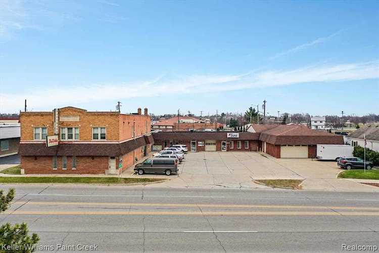 32916 Utica Rd Fraser, MI 48026