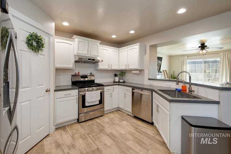 Build Idaho- Prepare to be Moved! Idaho's Ultimate Home Search Photo 1