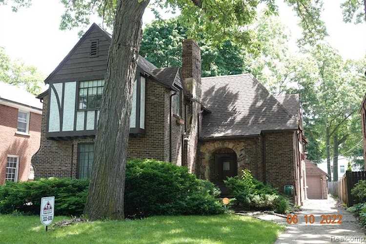19510 Stratford Rd Detroit, MI 48221 | MLS 2220041375 Photo 1