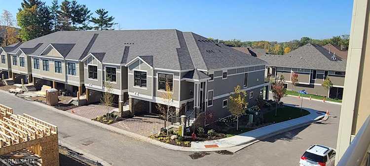 15391 Oakcroft Place Minnetonka, MN 55391