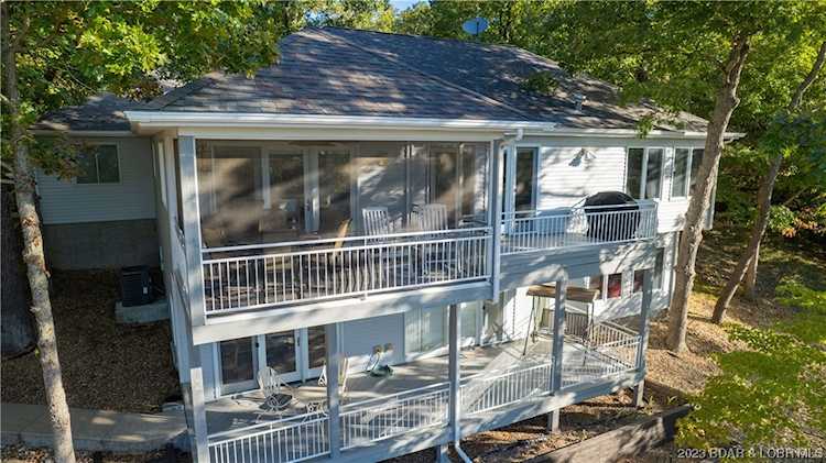 237 Hunters Run Linn Creek, MO 65052