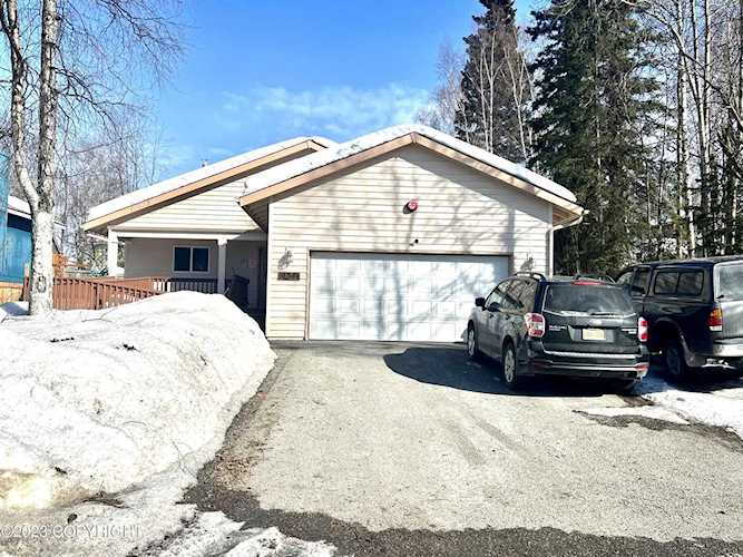 7231 Bern St Anchorage, AK 99507