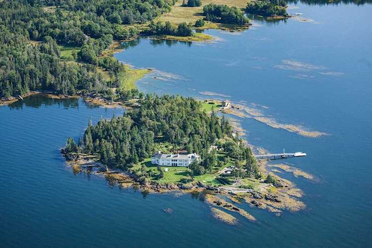 399 Hermit's Point Rd Islesboro, ME 04848