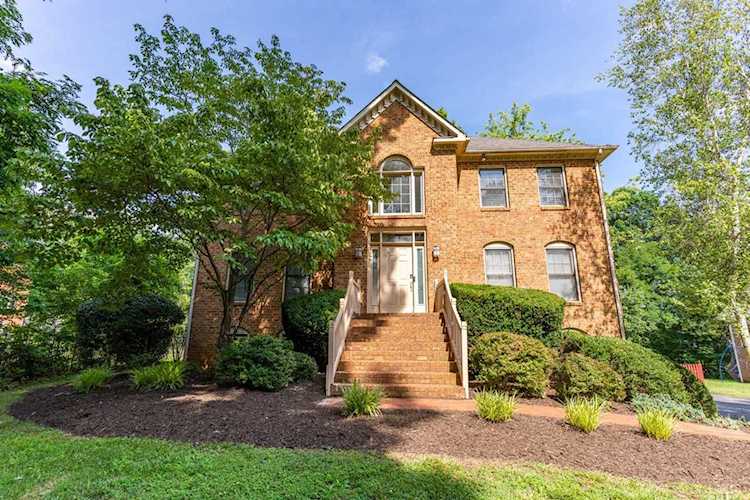 211 London Downs Dr Forest, VA 24551 | MLS 343351 Photo 1