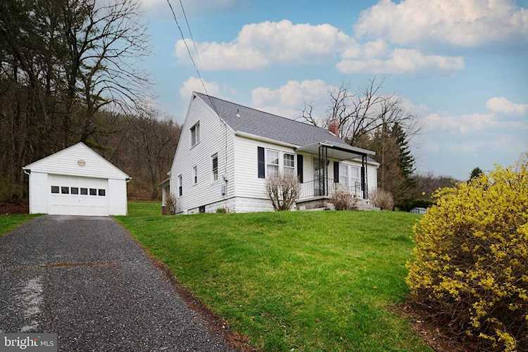 907 Valley View Rd Bellefonte, PA 16823 | home for sale | KBB Photo 1