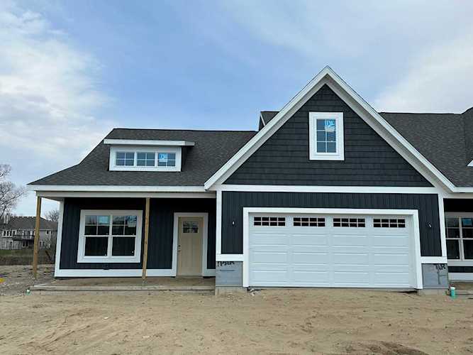 1475 Eagle Shore Ct #Unit 40 Hudsonville, MI 49426