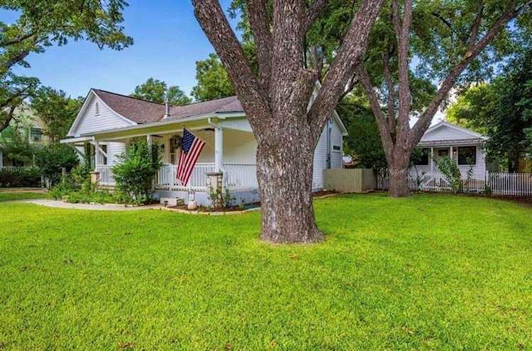 108 W Morse ST Fredericksburg, TX 78624