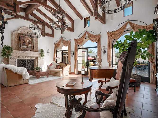 6900 Via Del Charro Rancho Santa Fe, CA 92067