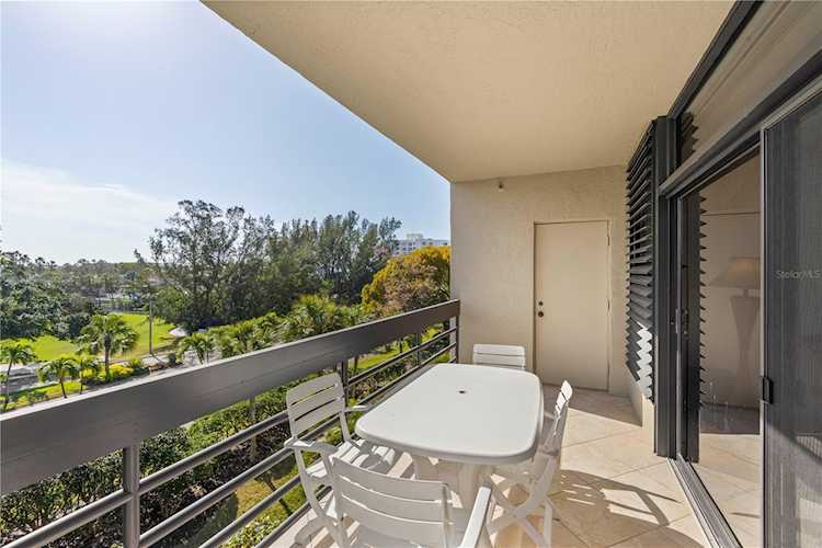 1085 Gulf of Mexico Dr #305 Longboat Key, FL 34228