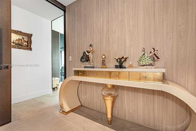 16901 Collins Ave (3412 Sq.Ft) #2401 Sunny Isles Beach, FL 33160