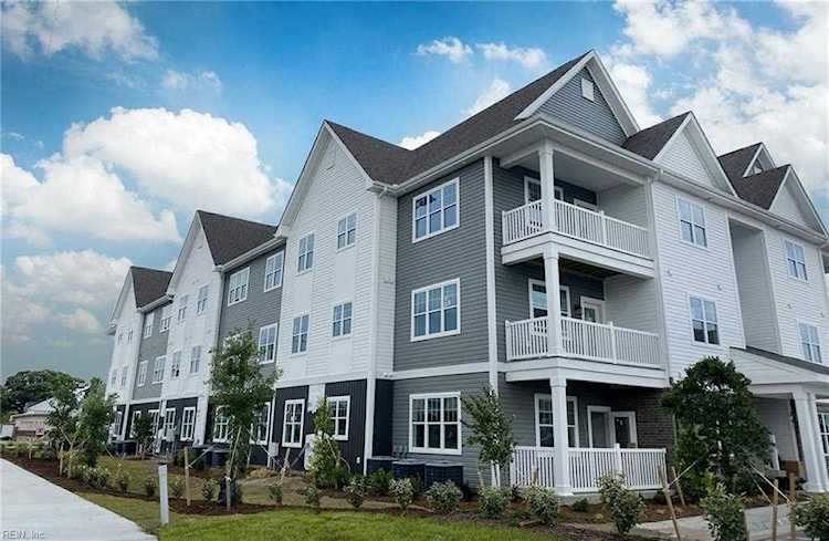 1724 Dromolin Dr #306 Virginia Beach, VA 23456
