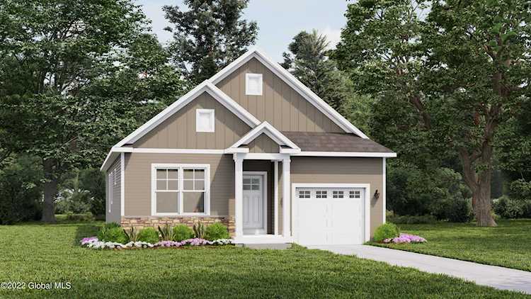 3 Bradley Circle Halfmoon, NY 12065