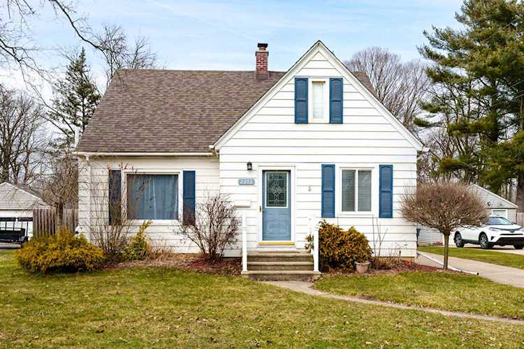 2303 Glendale Blvd Kalamazoo, MI 49004 | MLS 23010925 Photo 1