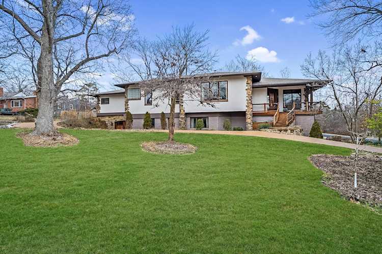 4 Bingham RD Columbia, MO 65203