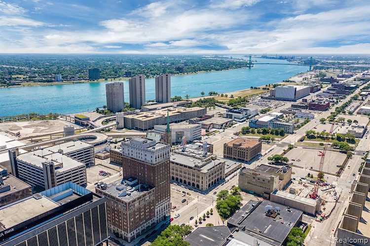 525 W Lafayette Blvd #14D Detroit, MI 48226