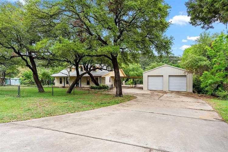 17805 Lafayette Park RD Jonestown, TX 78645