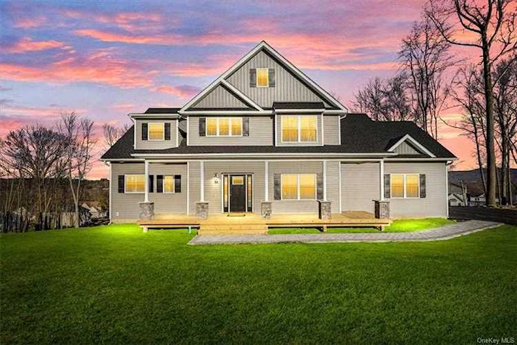 88 Joyce Way New Windsor, NY 12553