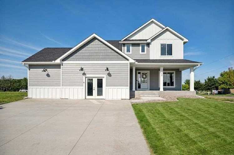717 114th Lane NE Blaine, MN 55434