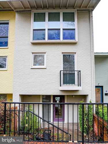 11426 Waterview Cluster Reston, VA 20190 | MLS VAFX2119164 Photo 1