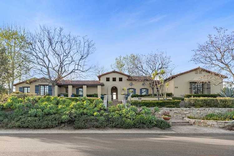 8028 Entrada De Luz West San Diego, CA 92127