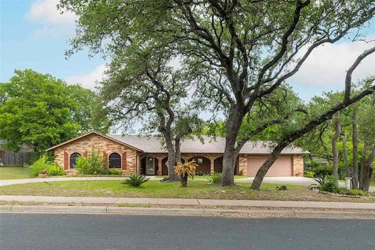 2104 Matthews LN Austin, TX 78745