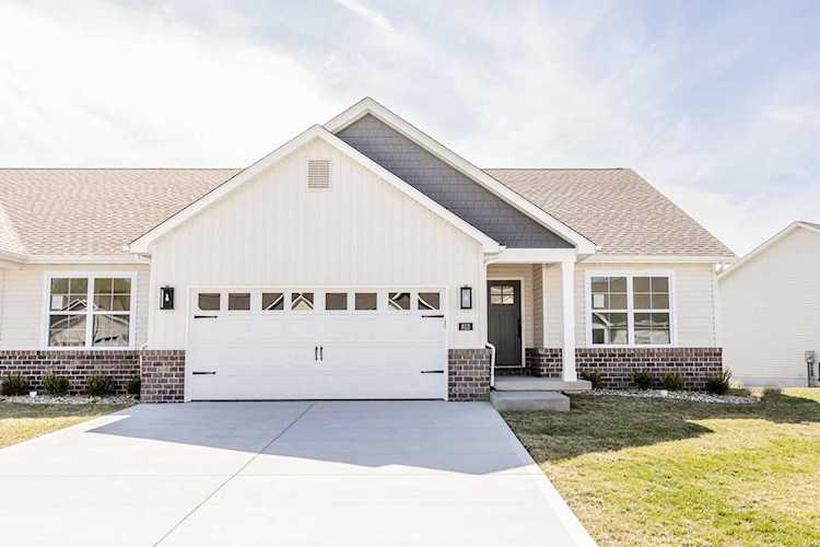 818 Applewood Creek Dr Fairview Heights, IL 62208 | MLS 23018665 Photo 1