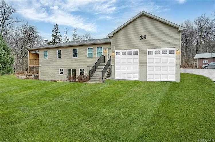 25 Ponderosa Drive Cornwall, NY 12518