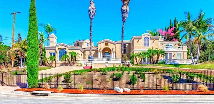 1970 Skyline Dr Fullerton, CA 92831