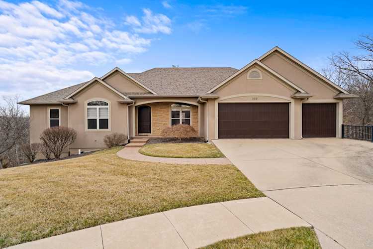 100 Knollwood CT Columbia, MO 65203