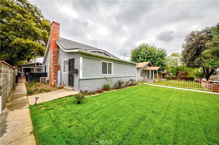 1940 Navarro Ave Pasadena, CA 91103