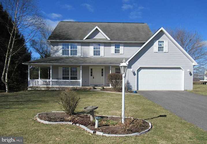 184 Indian Hill Rd Boalsburg, PA 16827