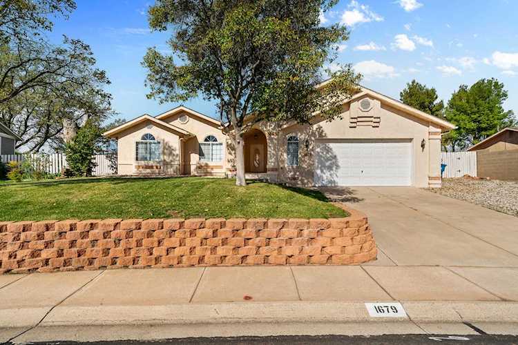 1679 Red Mountain DR Santa Clara, UT 84765 home for sale, MLS#23-240593 - Erika Rogers Photo 1