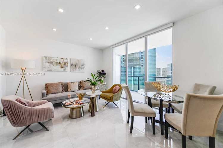 1300 Brickell Bay Dr #3100 Miami, FL 33131