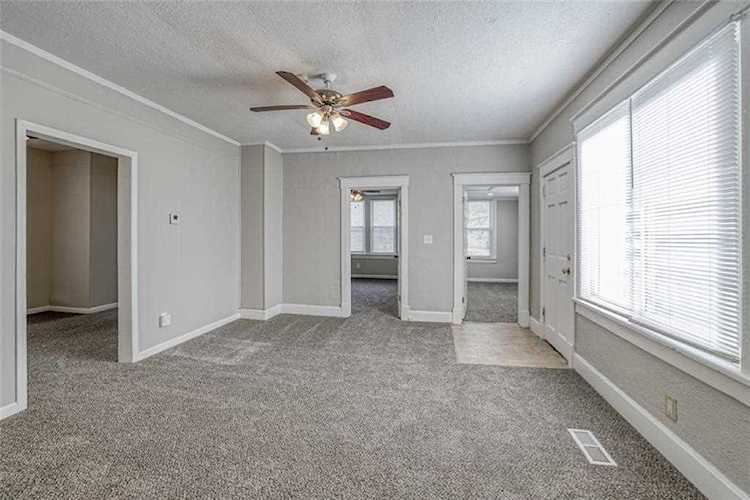 711 High Grove Rd Grandview, MO 64030 | MLS 2422431 Photo 1